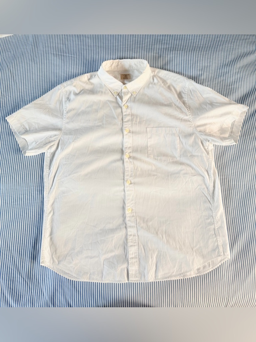 J. Crew White Short-Sleeve Button-Down Shirt Size: Large